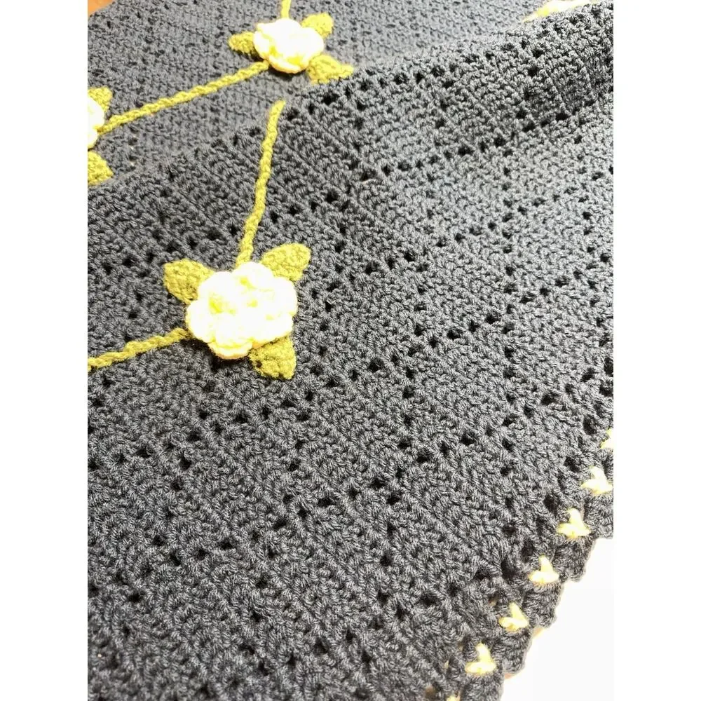 Vintage Crochet Floral Afghan Throw Blue Yellow Flowers 57x67 Cottagecore‎